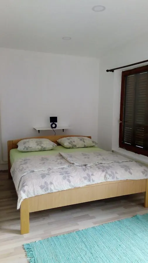 Apartments Zlatko Pola