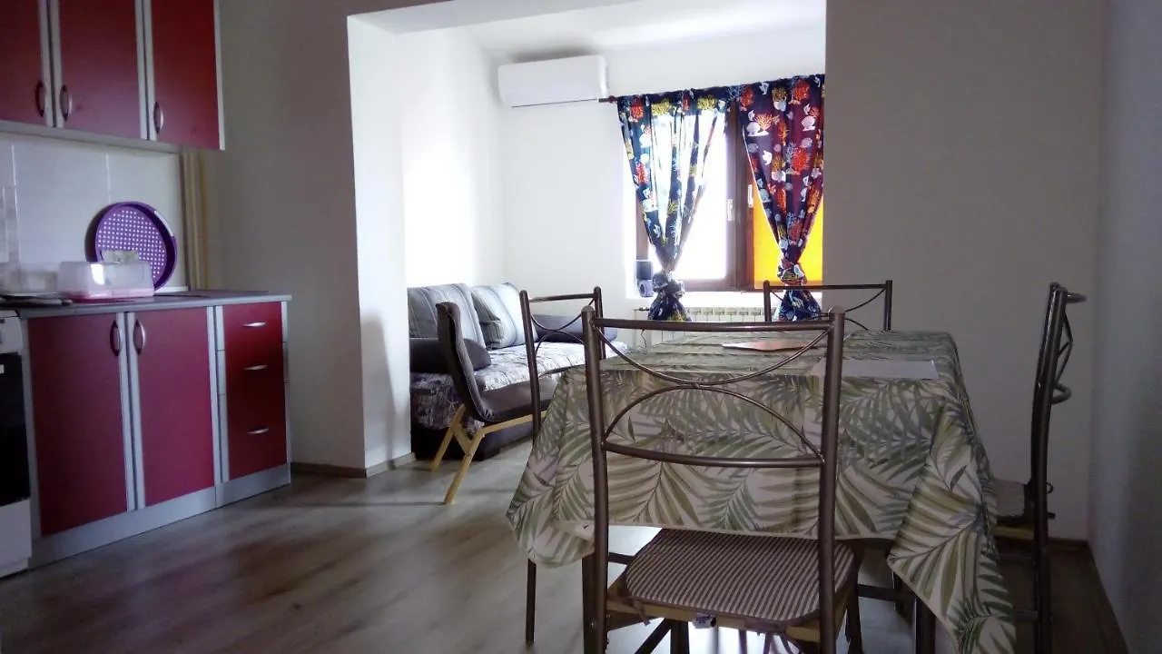 Apartments Zlatko Pola